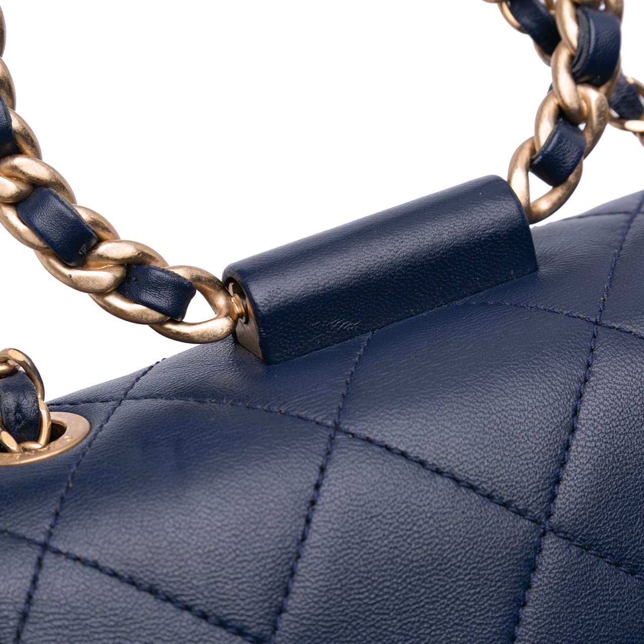 Chanel Mini Lambskin In The Loop Flap Blauw