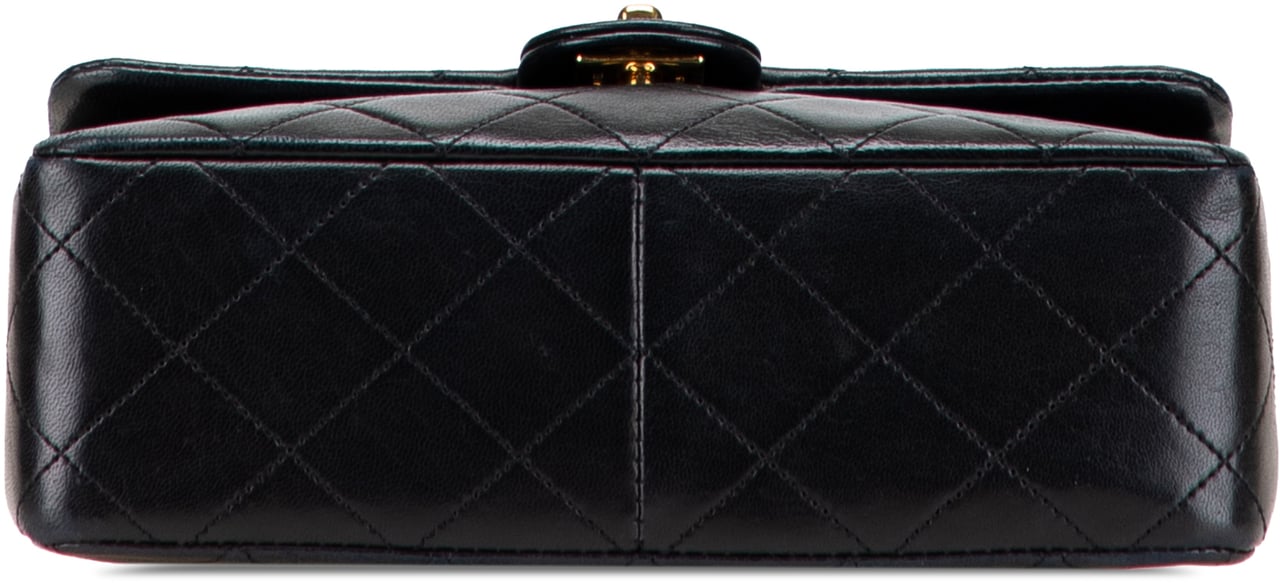 Chanel Small Square Quilted Lambskin Flap Zwart