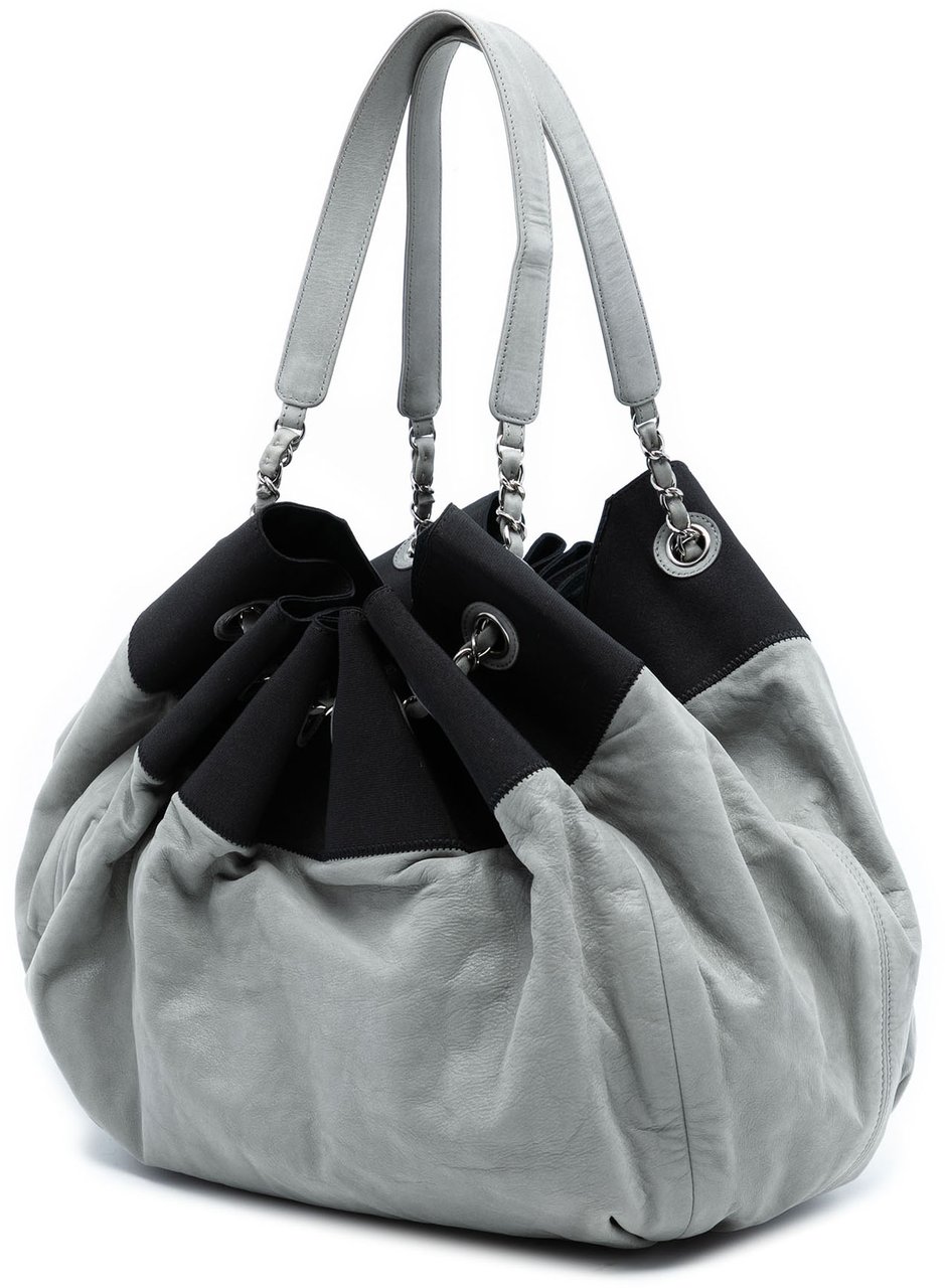 Chanel Lambskin Stretch Spirit Cabas Tote Grijs