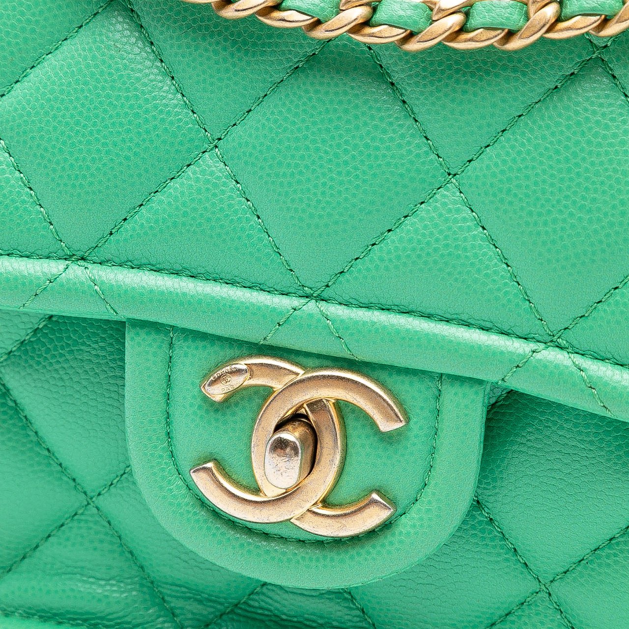 Chanel Medium Quilted Caviar Sweet Flap Groen