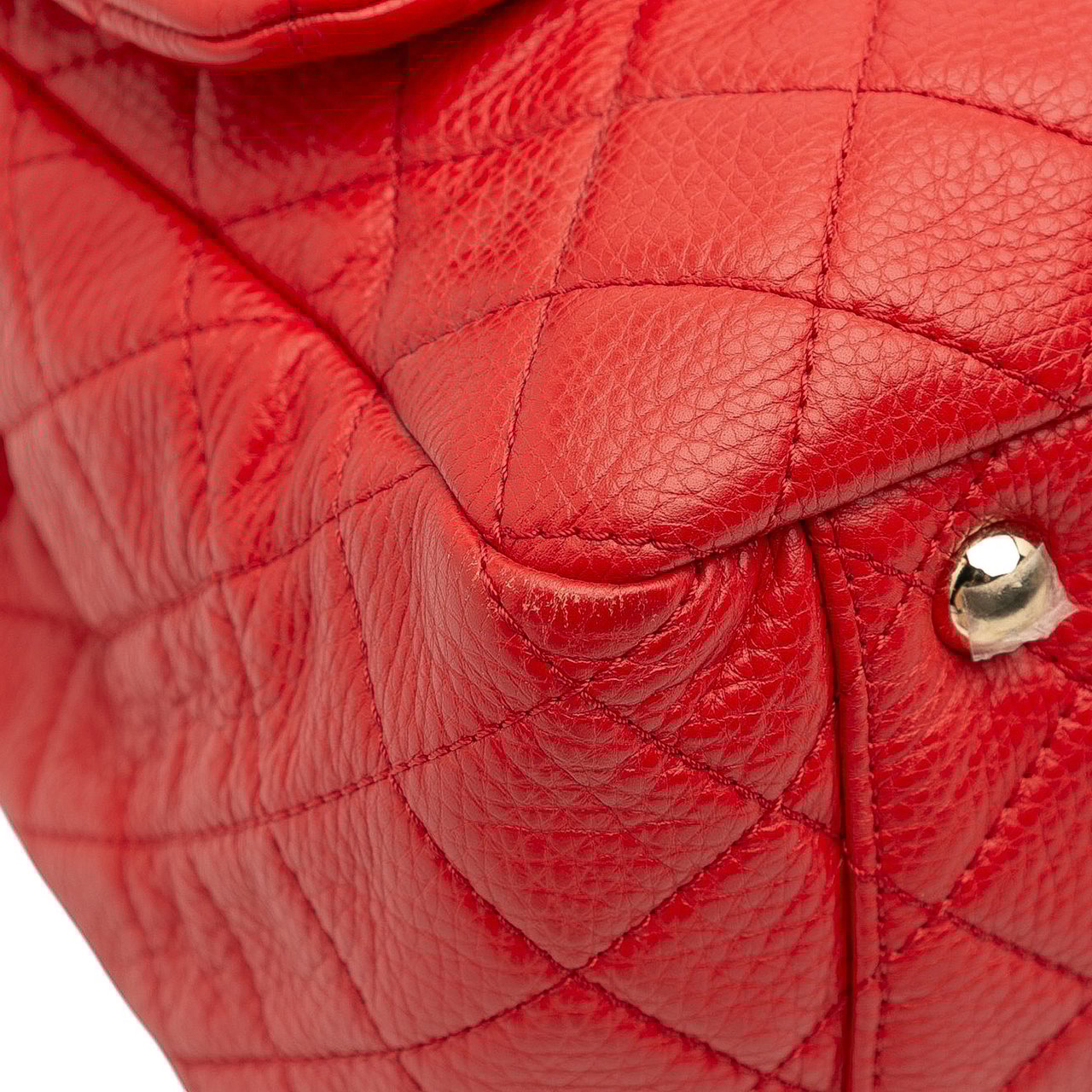 Chanel XXL Quilted Calfskin Travel Flap Rood