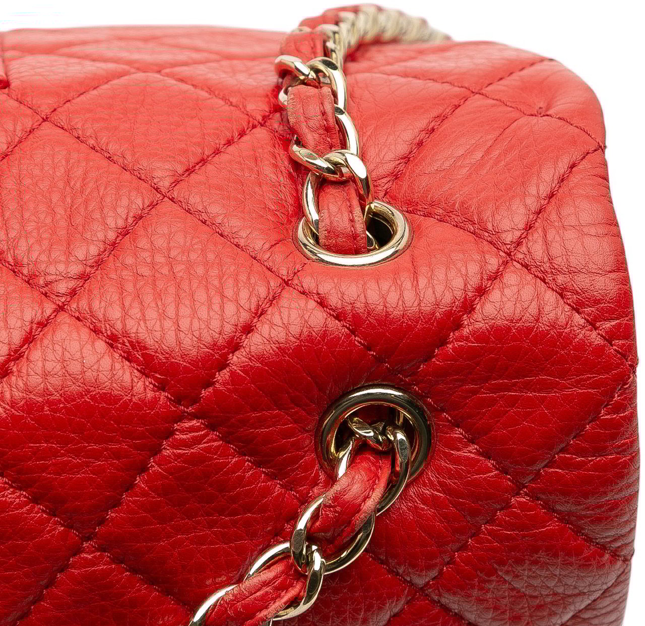 Chanel XXL Quilted Calfskin Travel Flap Rood