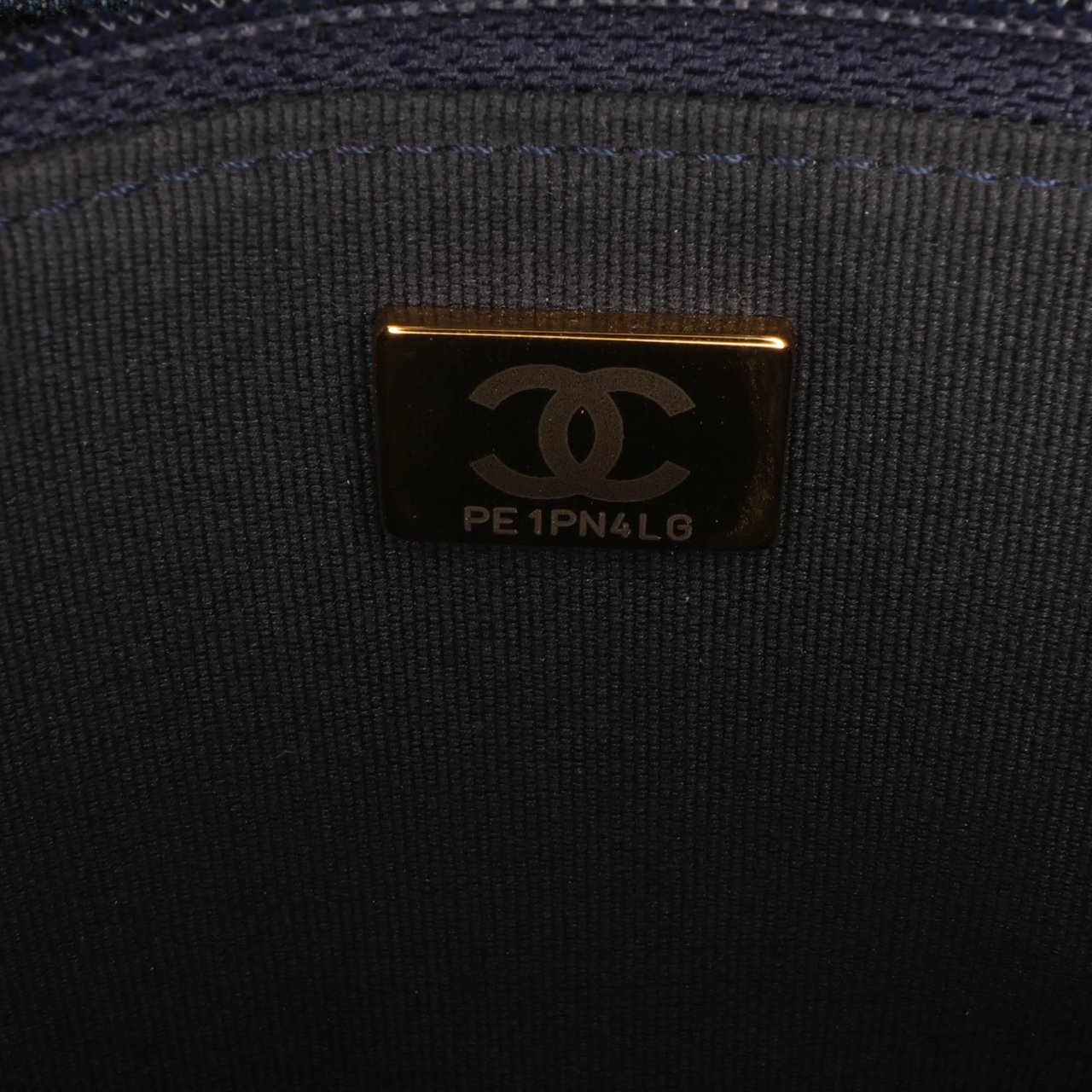 Chanel Denim 19 Flap Wallet On Chain Blauw