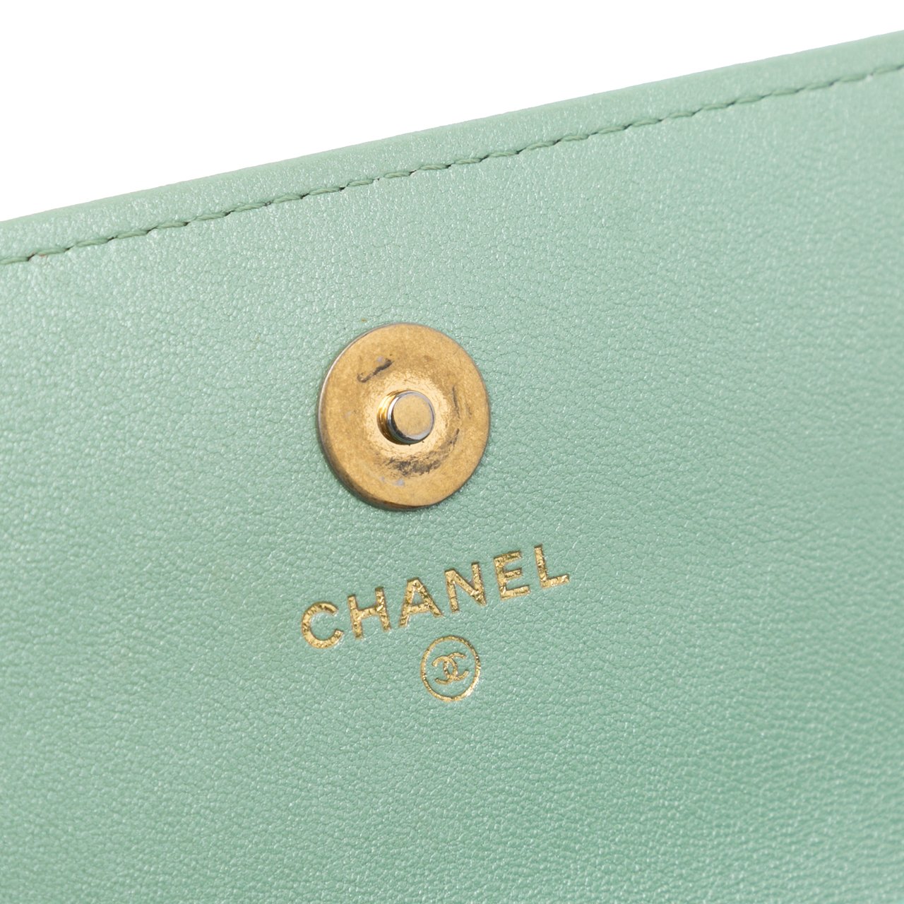 Chanel Quilted Lambskin 19 Wallet on Chain Groen