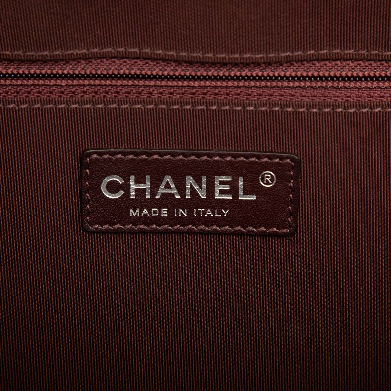 Chanel Medium Quilted Lambskin Coco Boy Camera Bag Zwart