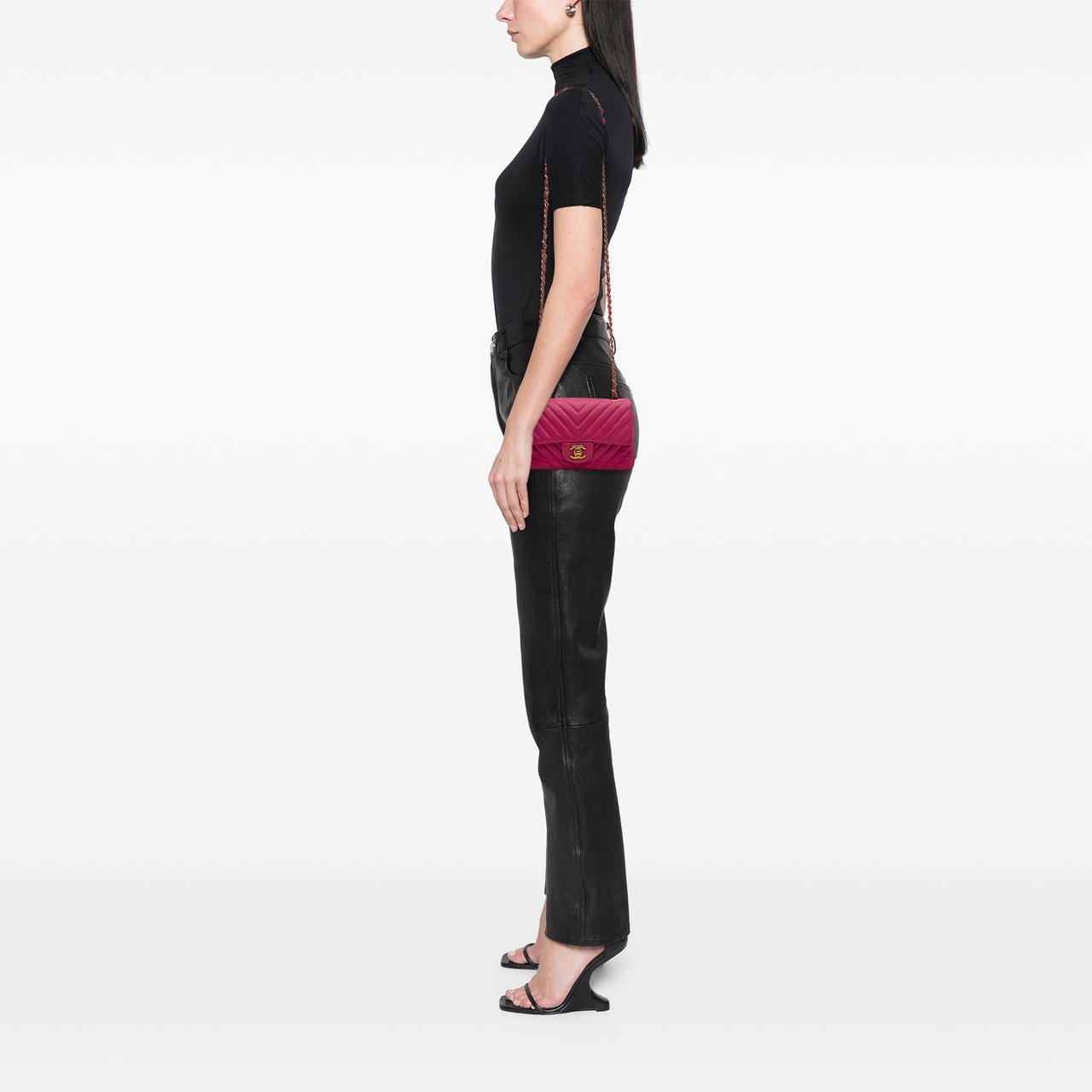 Chanel Mini Rectangular Classic Chevron Lambskin Single Flap Roze