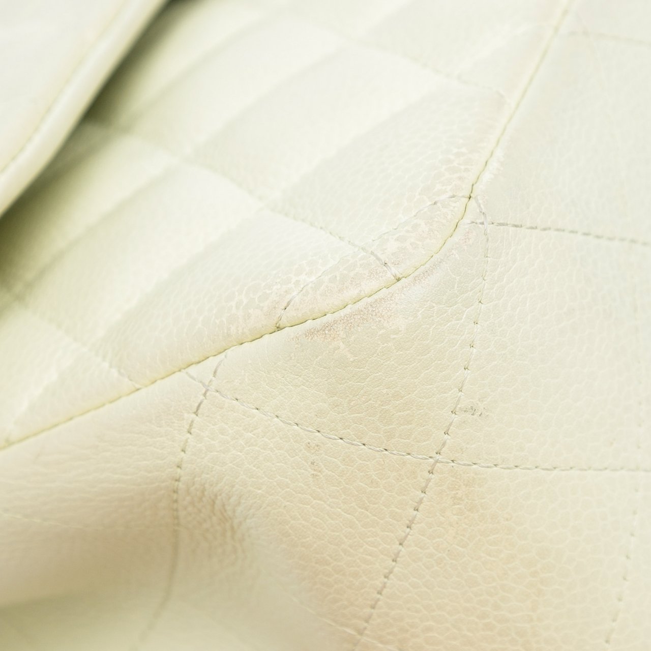 Chanel Jumbo Classic Caviar Double Flap Wit