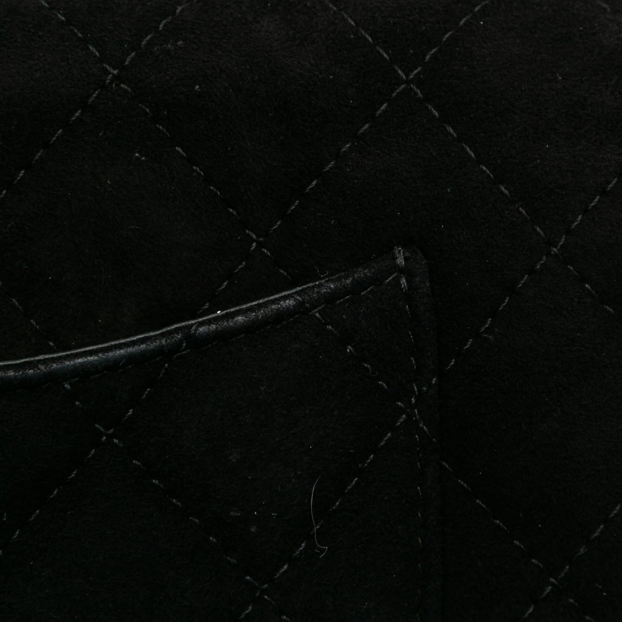 Chanel Quilted Suede Cocostellar Wallet on Chain Zwart