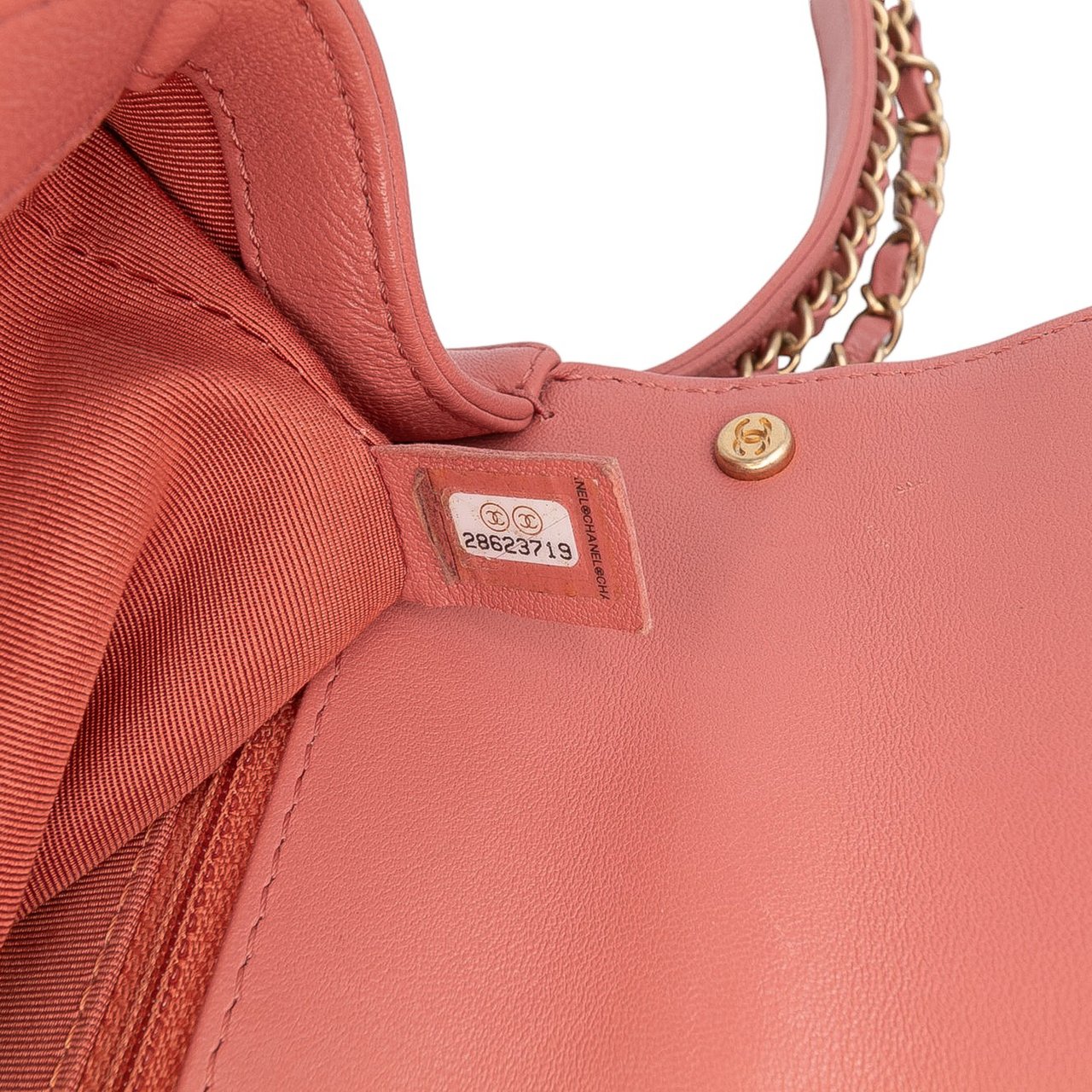 Chanel Quilted Lambskin Chain Infinity Top Handle Bag Roze