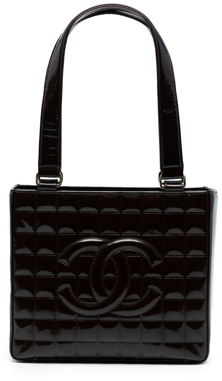 Chanel CC Chocolate Bar Patent Shoulder Bag Bruin