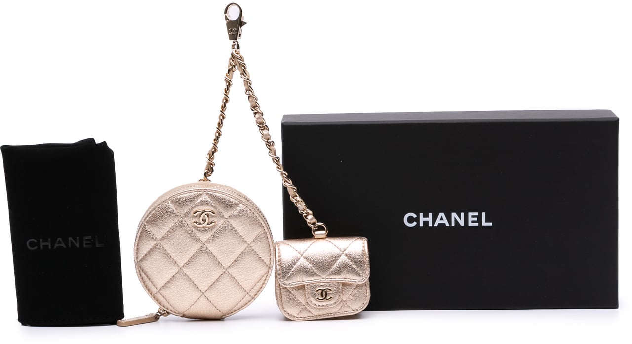 Chanel Metallic Quilted Lambskin Round Clip On Coin Purse Airpods Case Goud