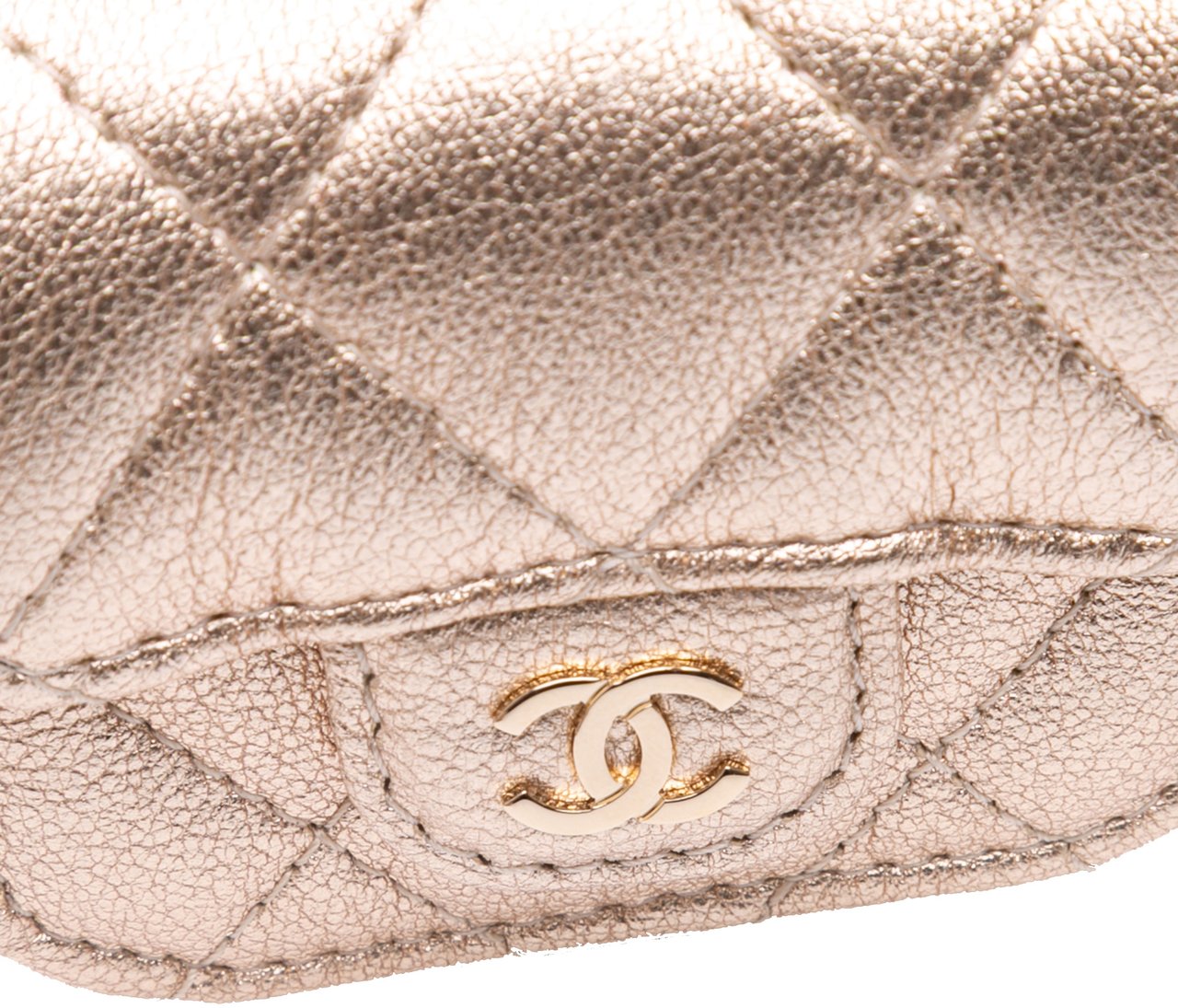 Chanel Metallic Quilted Lambskin Round Clip On Coin Purse Airpods Case Goud
