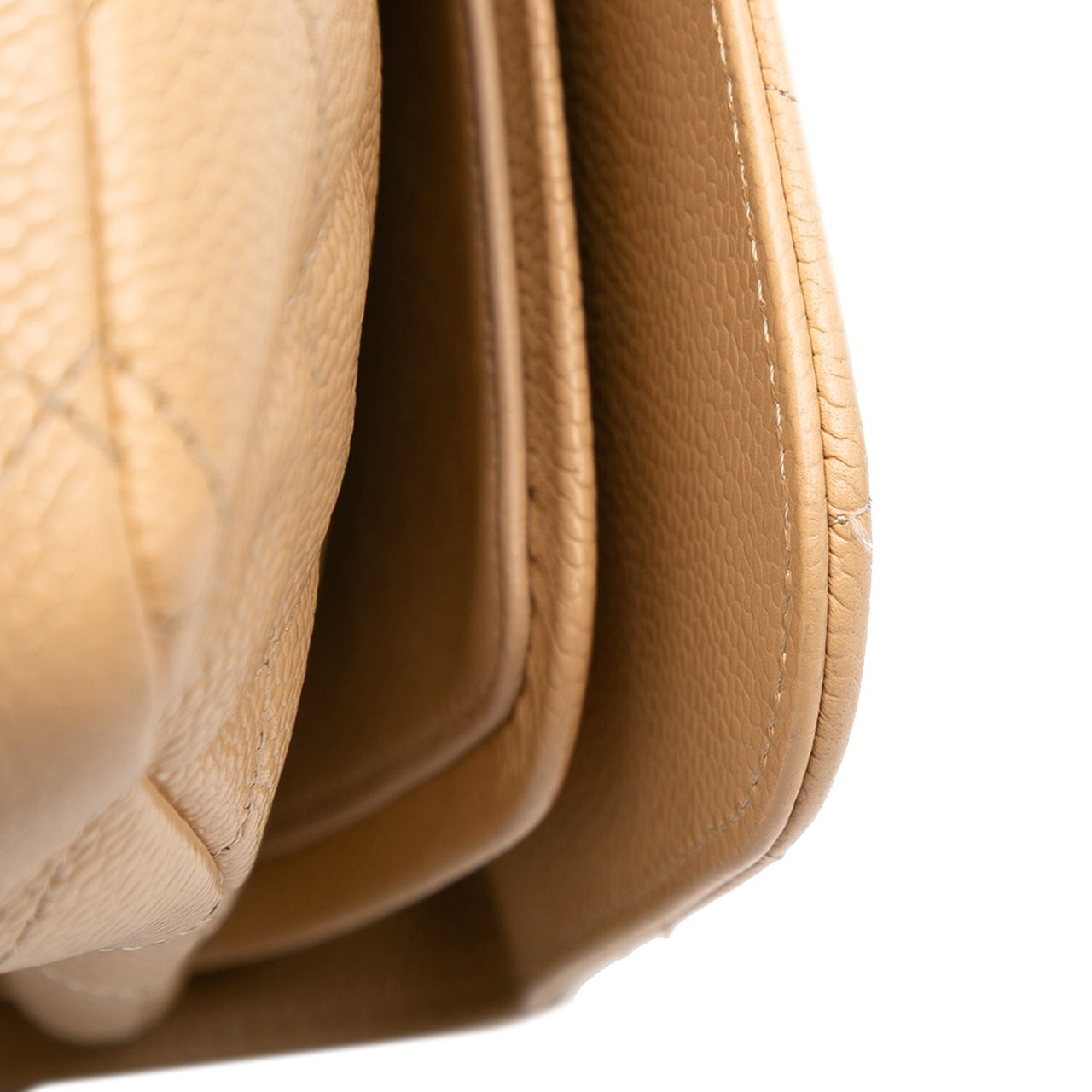 Chanel Jumbo Classic Caviar Double Flap Bruin