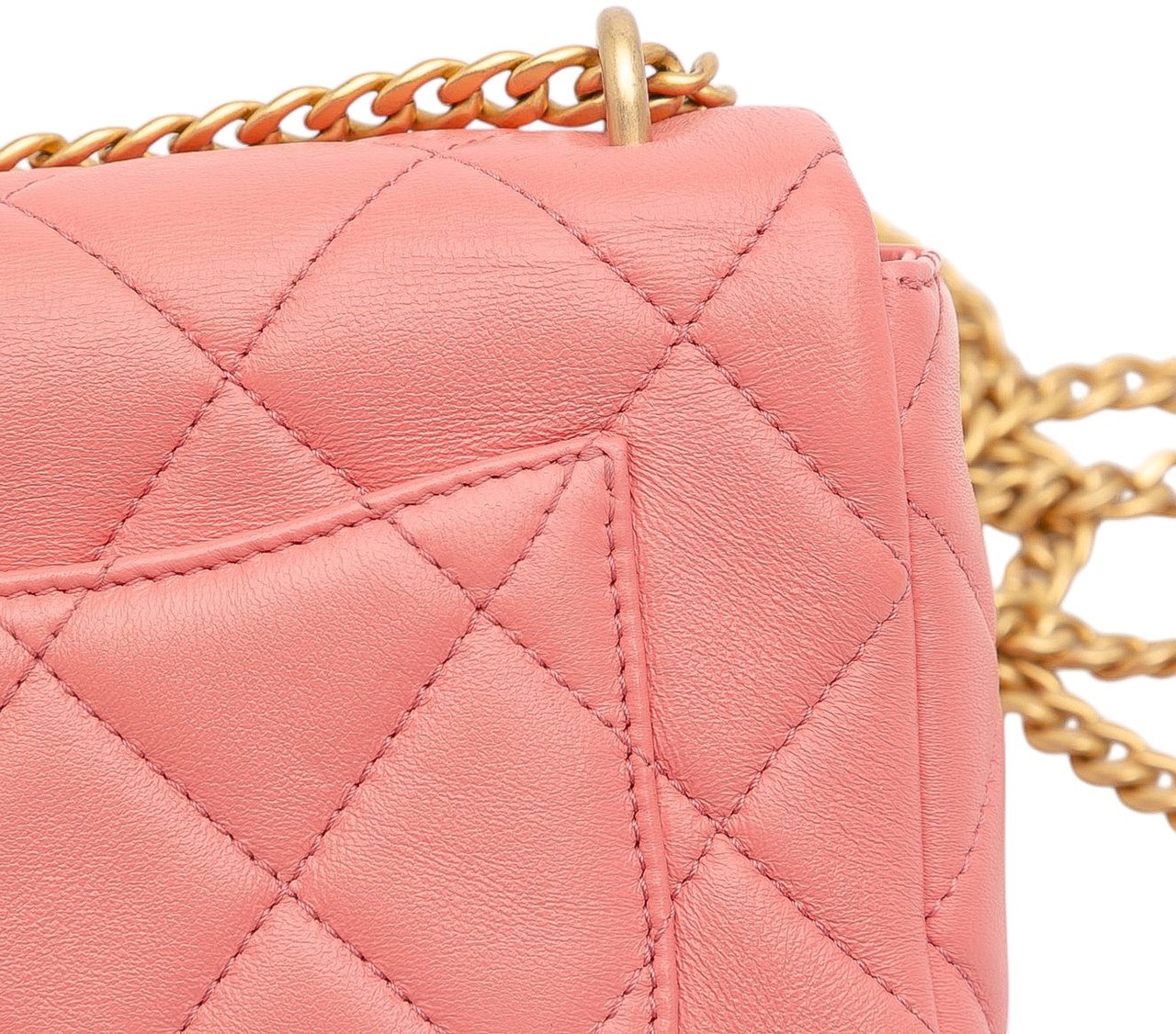 Chanel Mini Lambskin Pending CC Flap Roze