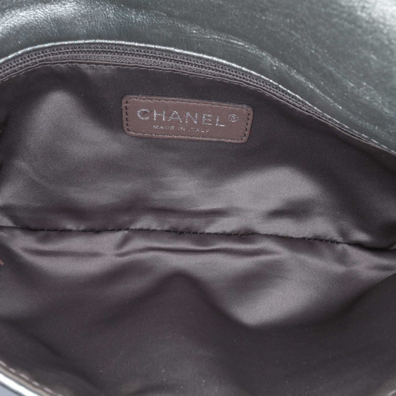 Chanel Quilted Metallic Distressed Lambskin CC Crystal Flap Bruin