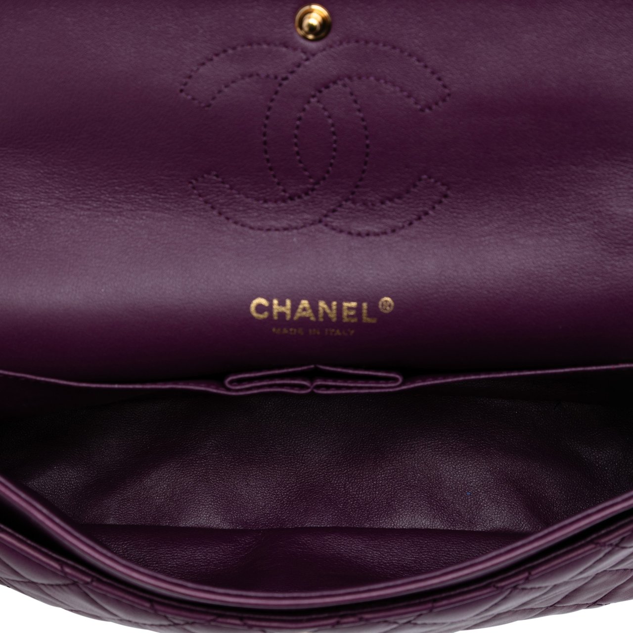 Chanel Medium Classic Lambskin Double Flap Paars