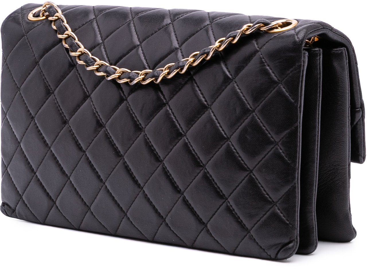 Chanel Quilted Lambskin Pagoda Accordion Flap Zwart