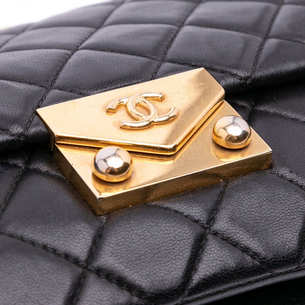 Chanel Quilted Lambskin Pagoda Accordion Flap Zwart