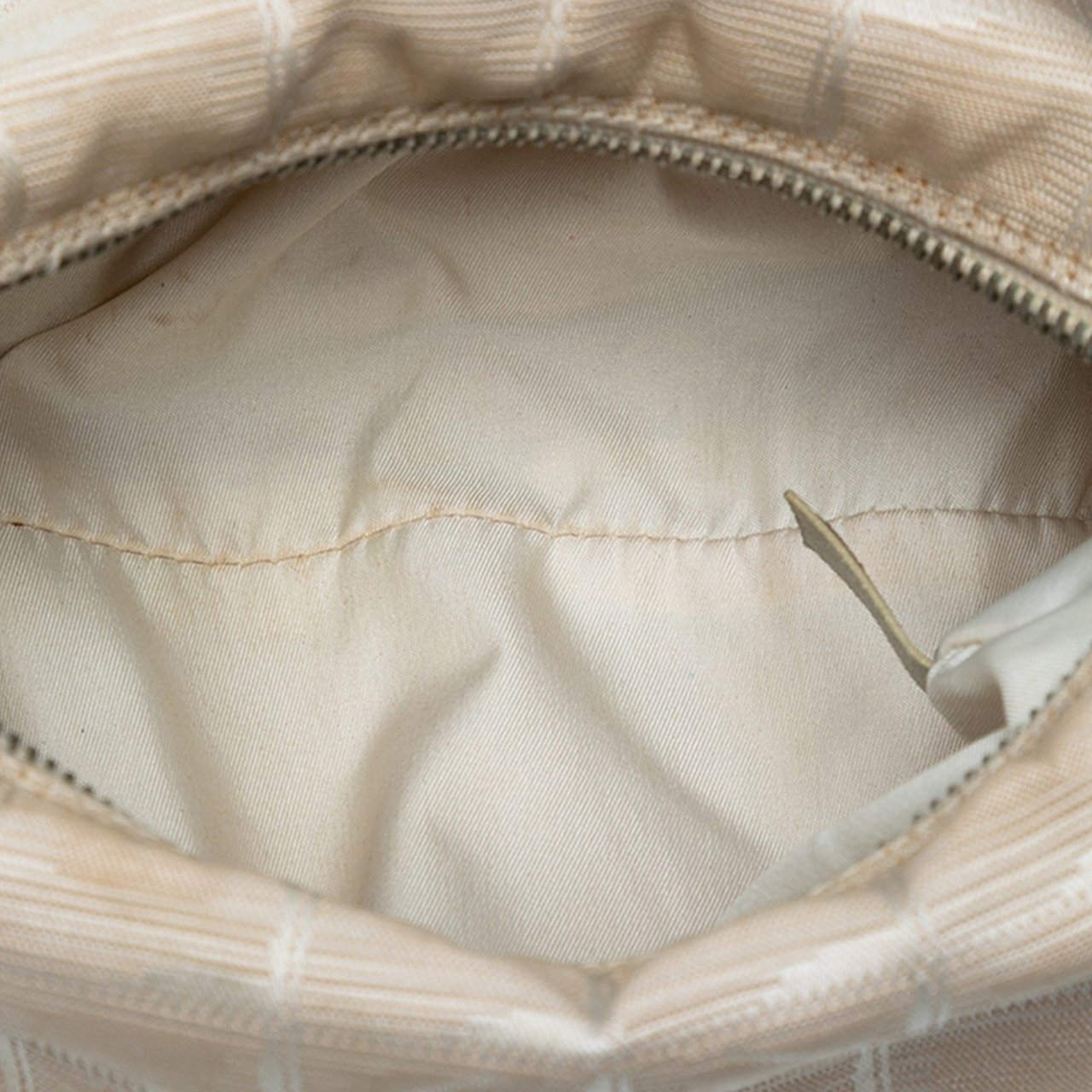 Chanel New Travel Line Cylinder Bag Bruin