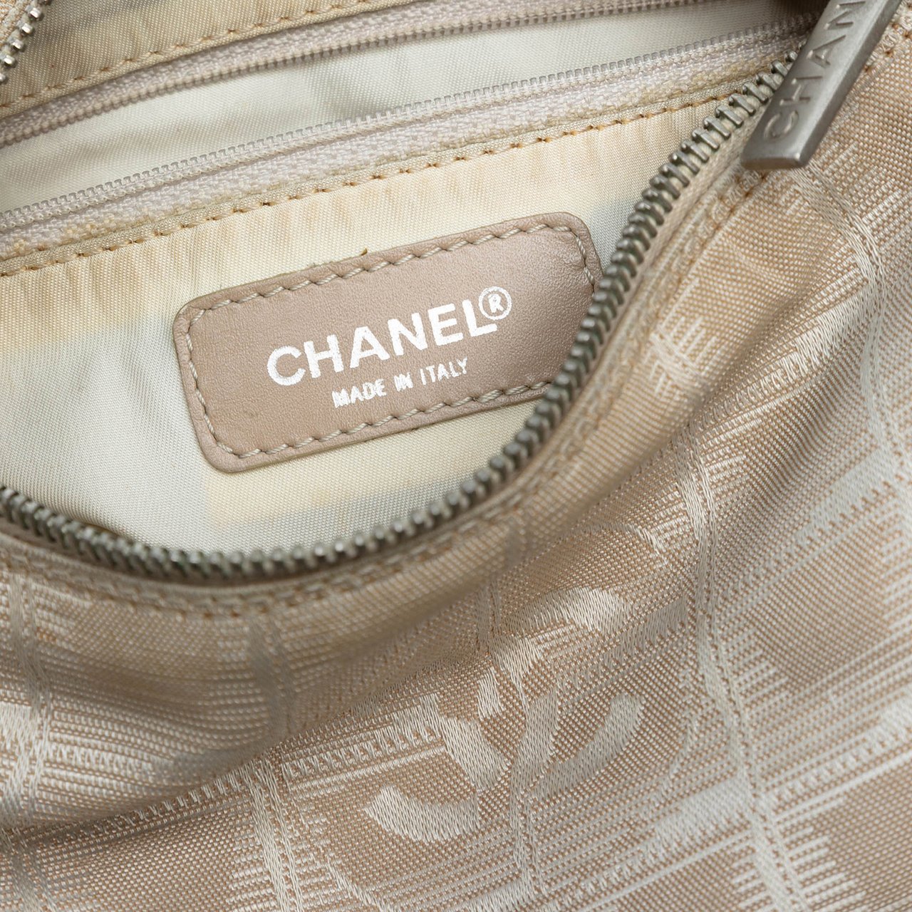 Chanel New Travel Line Cylinder Bag Bruin