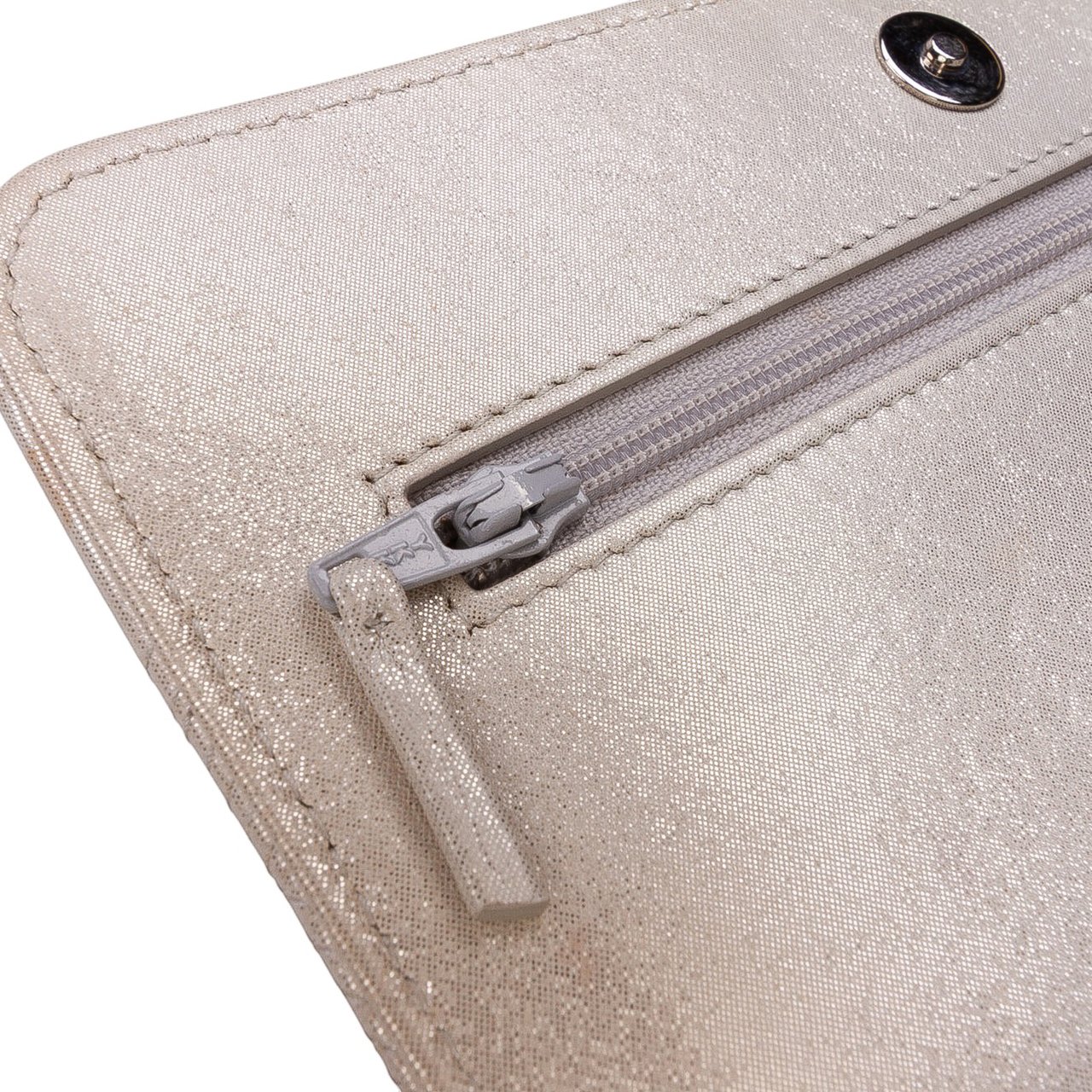 Chanel Metallic Lambskin Star Embossed Wallet On Chain Zilver