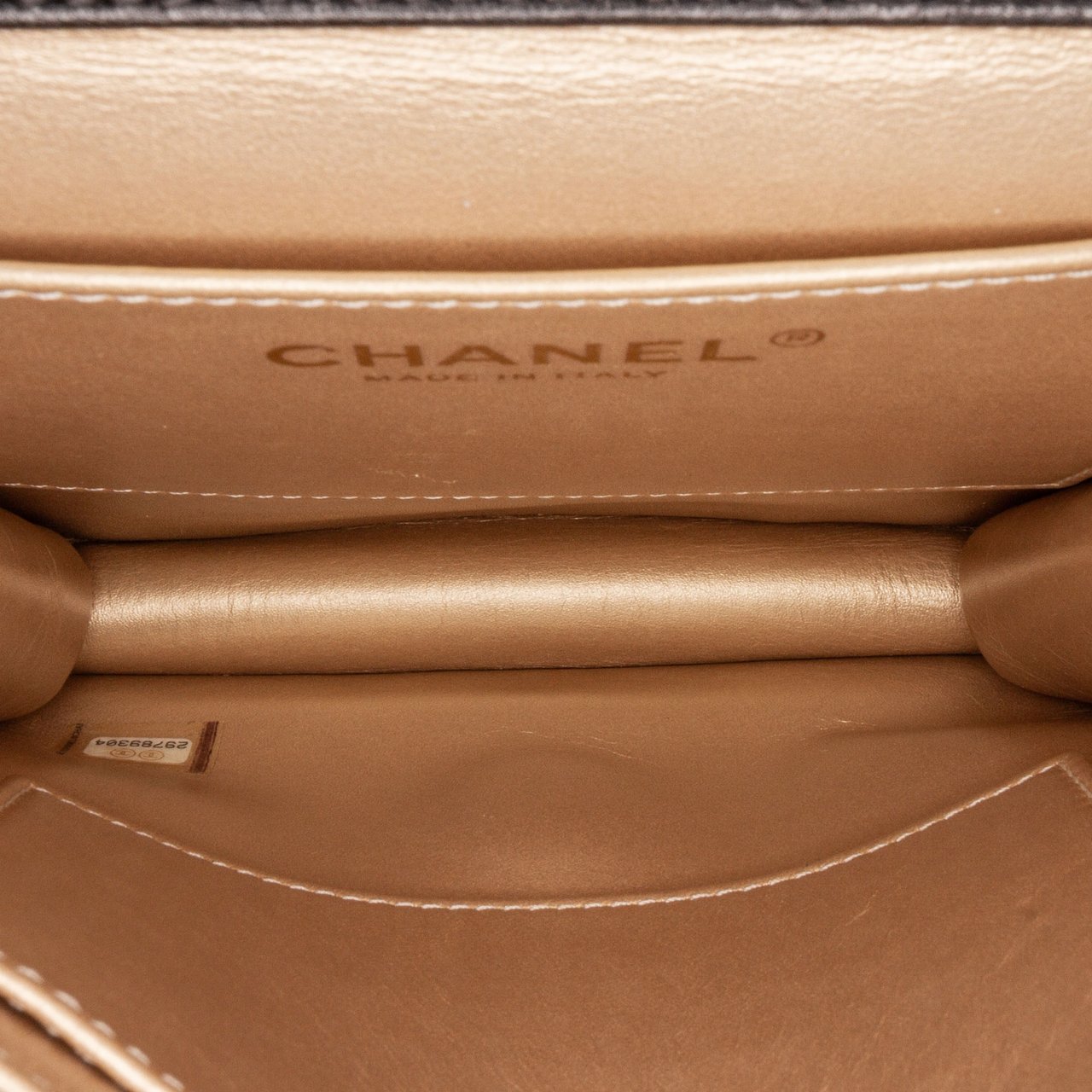 Chanel Small Lambskin Chic Pearls Flap Zwart