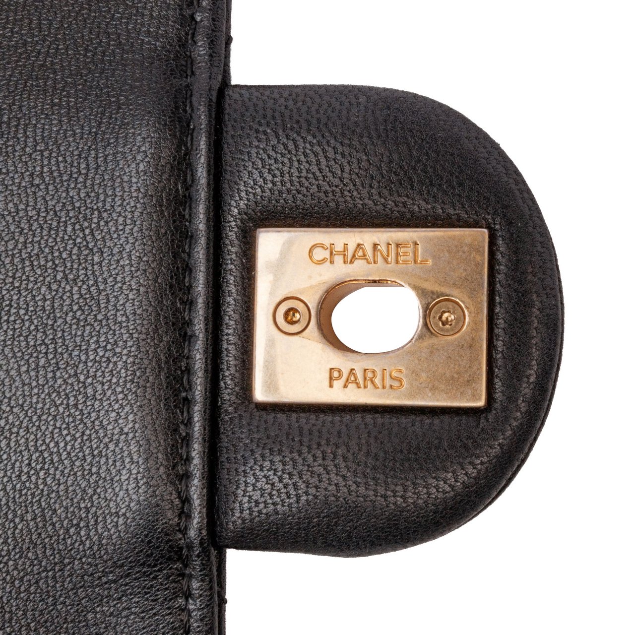 Chanel Small Lambskin Chic Pearls Flap Zwart