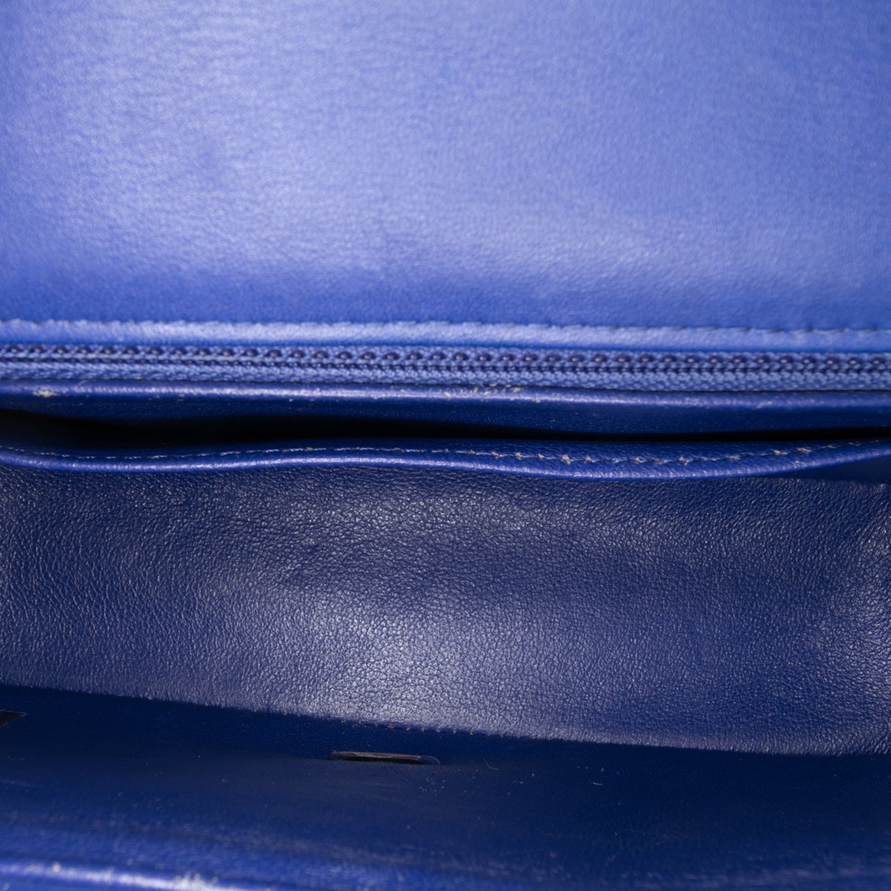 Chanel Mini Rectangular Classic Chevron Patent Single Flap Blauw