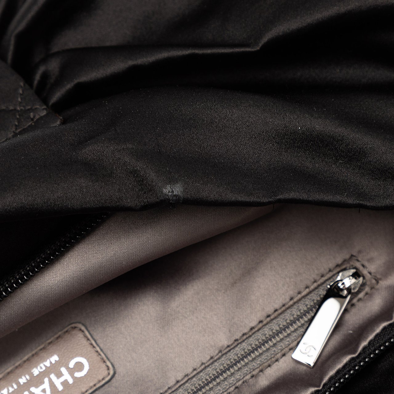 Chanel Medium Satin Bow Mademoiselle Shoulder Bag Zwart