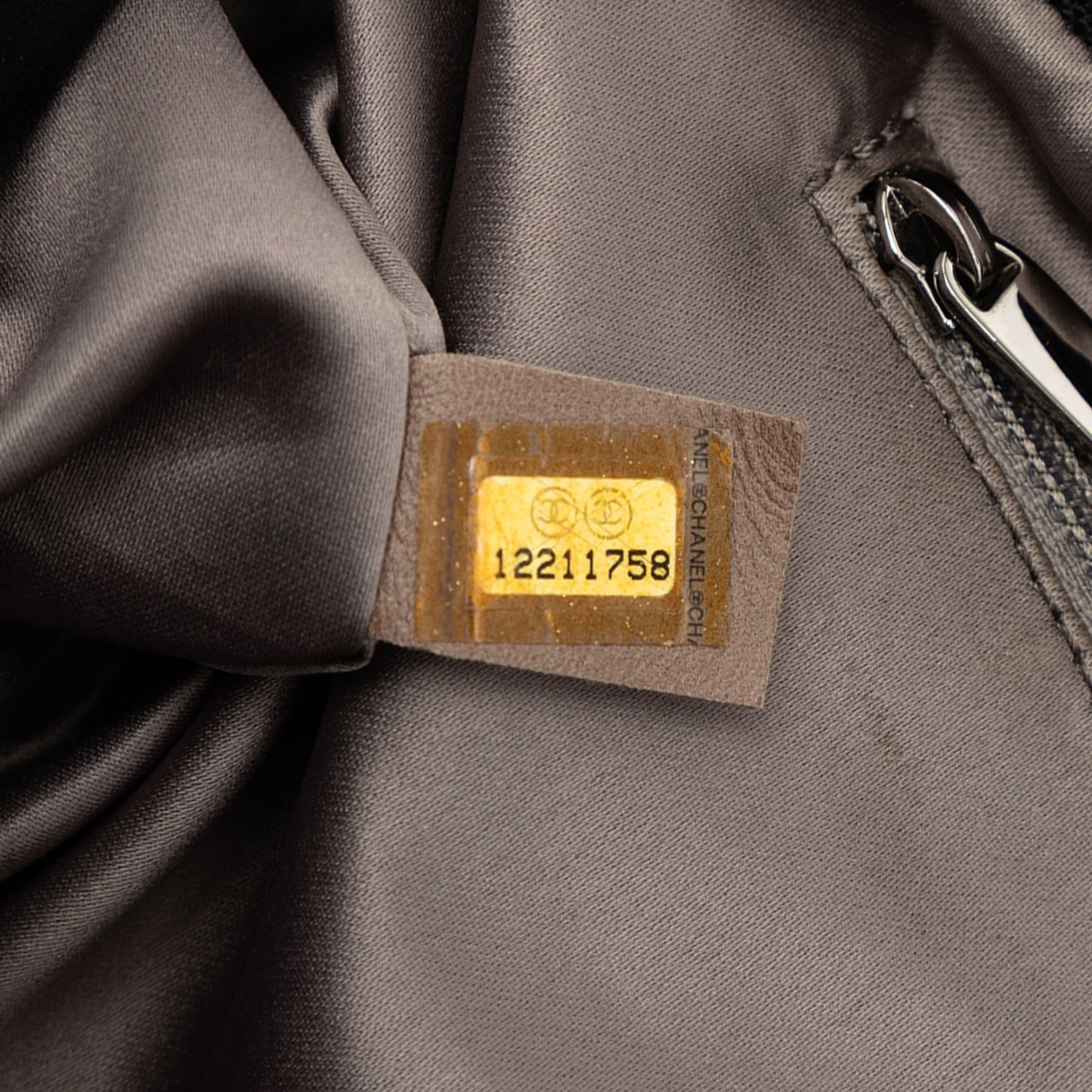 Chanel Medium Satin Bow Mademoiselle Shoulder Bag Zwart