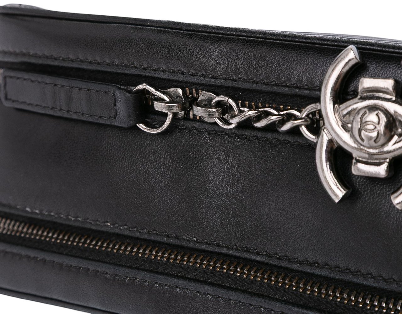 Chanel Small Quilted Lambskin Coco Boy Camera Bag Zwart