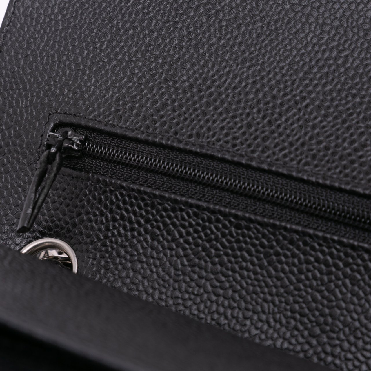 Chanel Jumbo Classic Caviar Double Flap Zwart