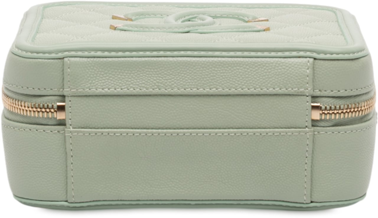 Chanel Small Caviar CC Filigree Vanity Case Groen