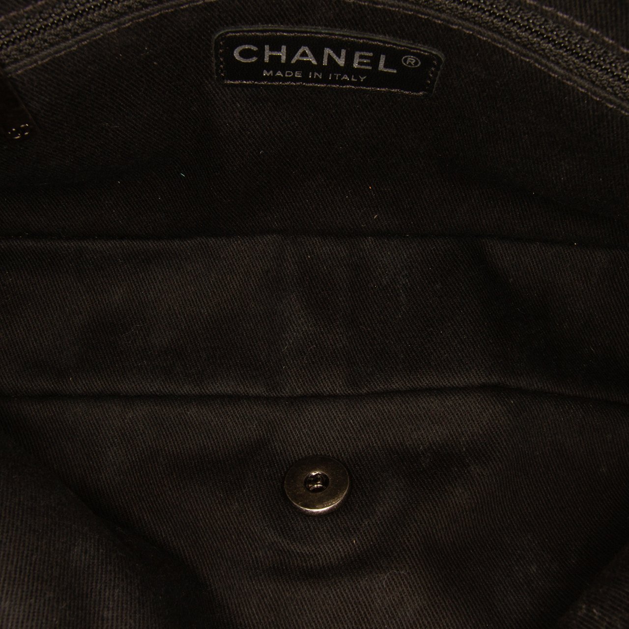 Chanel Medium Quilted Iridescent Caviar Easy Flap Blauw