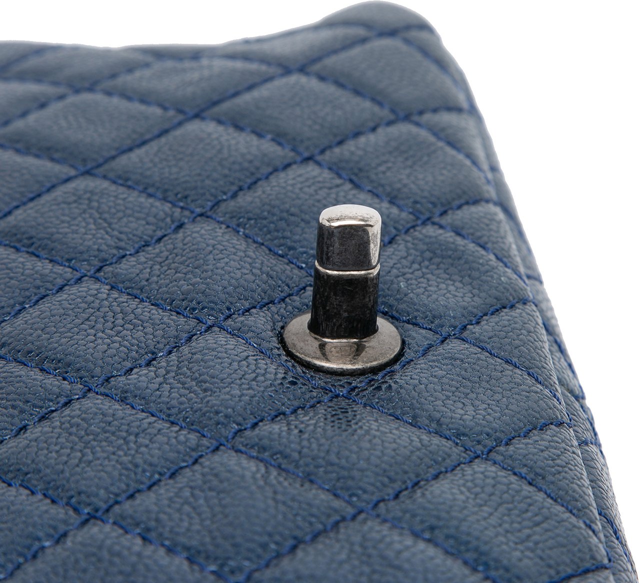 Chanel Medium Quilted Iridescent Caviar Easy Flap Blauw