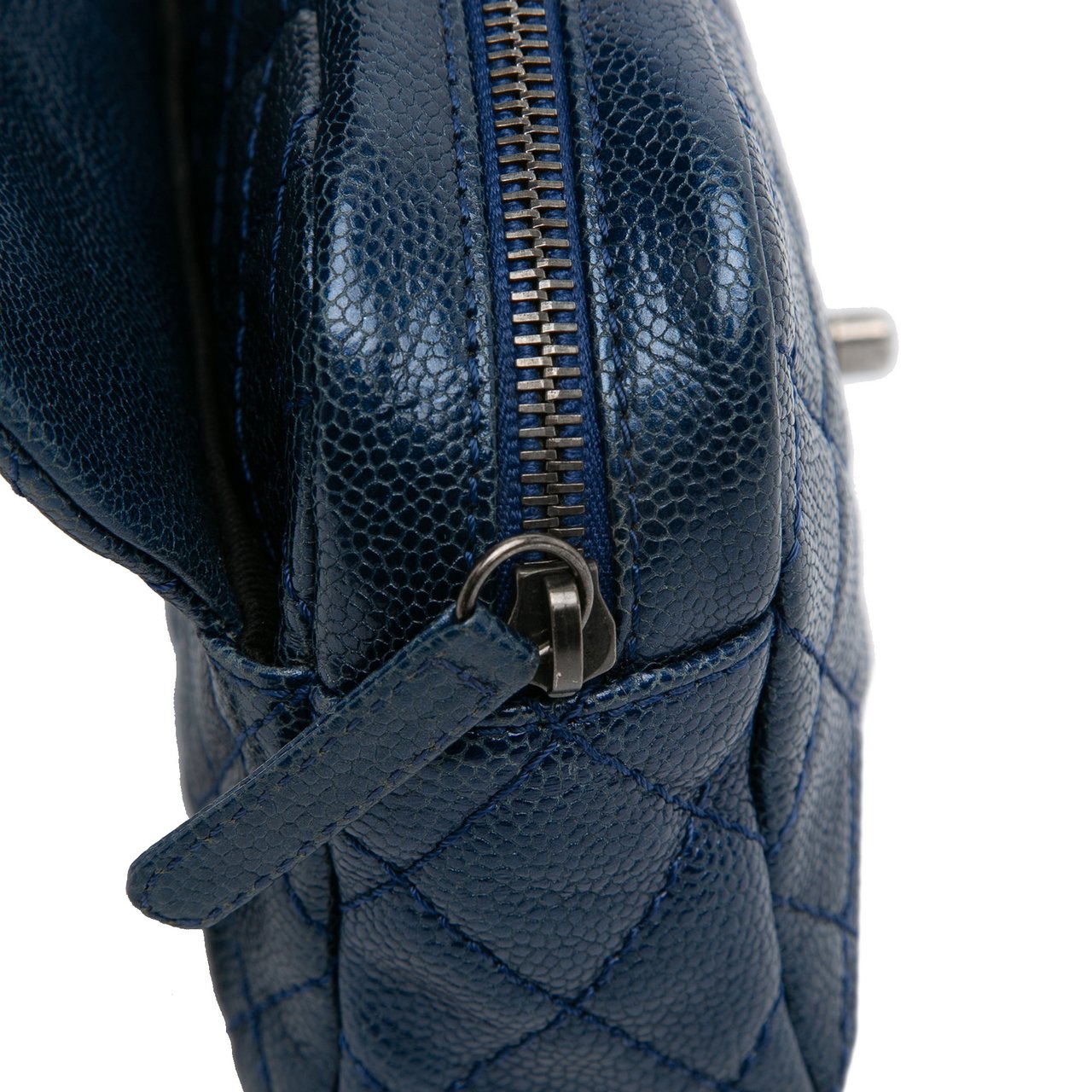 Chanel Medium Quilted Iridescent Caviar Easy Flap Blauw