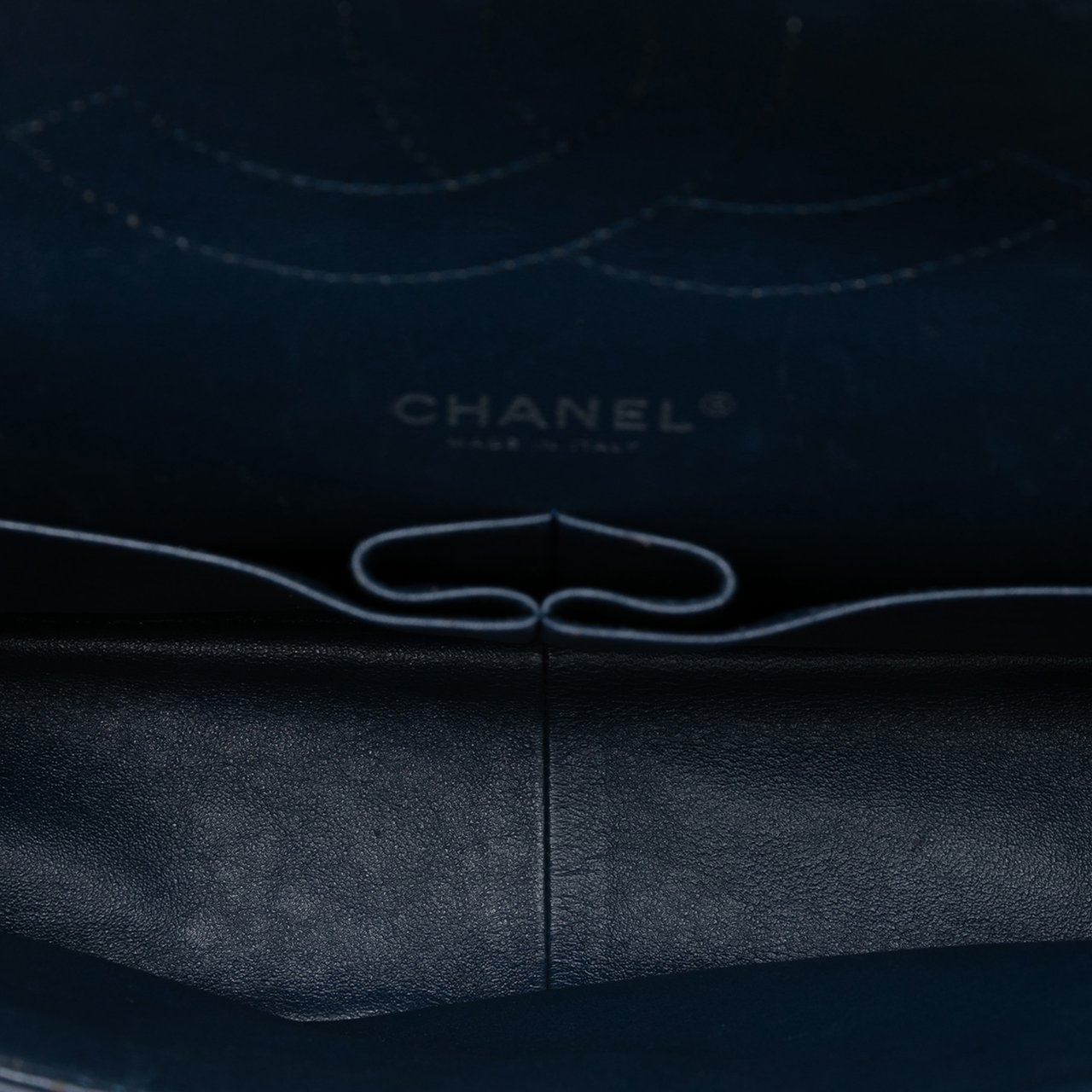 Chanel Jumbo Classic Chevron Patent Double Flap Blauw