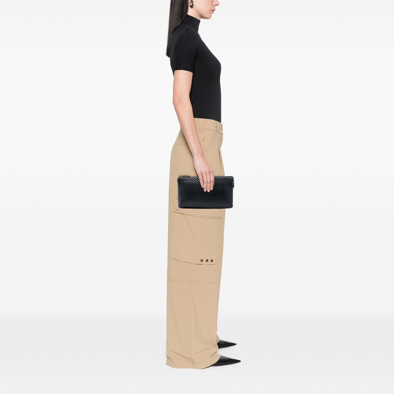 Chanel CC Chevron Caviar Zip Clutch Zwart