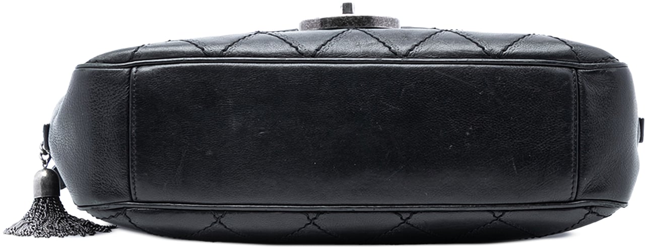 Chanel Paris Edinburgh Jumbo Quilted Calfskin Coco Sporran Flap Zwart