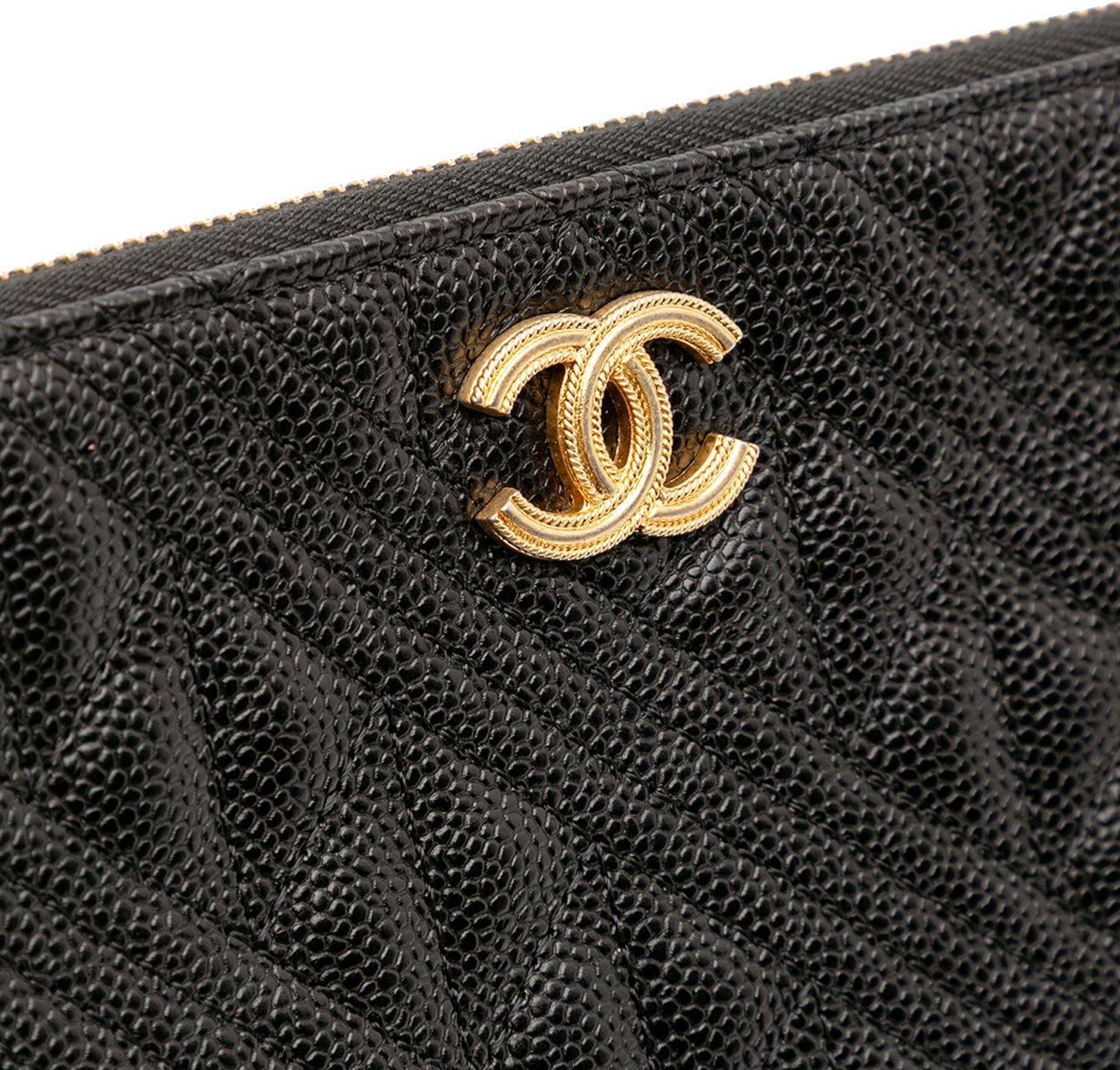 Chanel Medium Quilted Caviar O Case Clutch Zwart