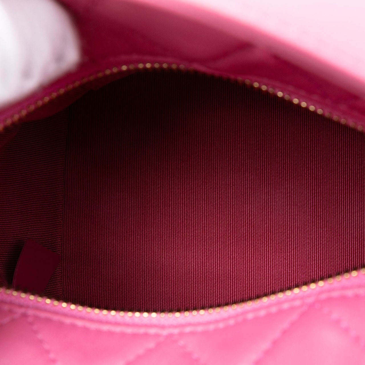 Chanel Small Quilted Lambskin Perfect Meeting Hobo Bag Roze