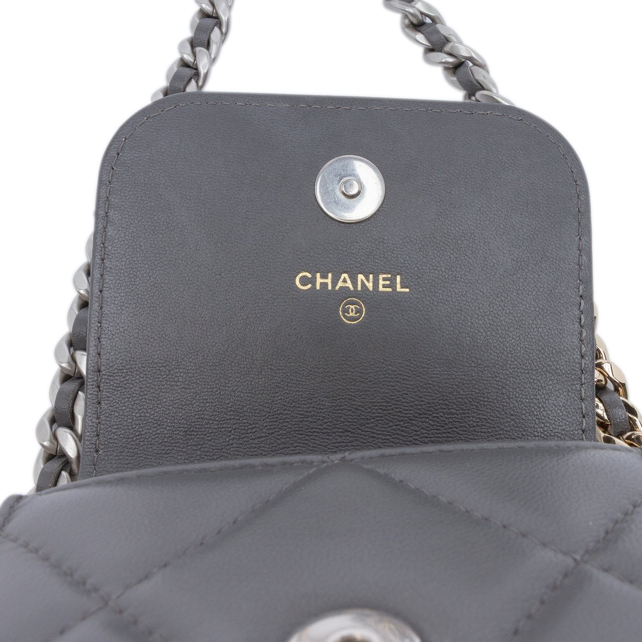 Chanel Lambskin 19 Phone Holder with Chain Grijs