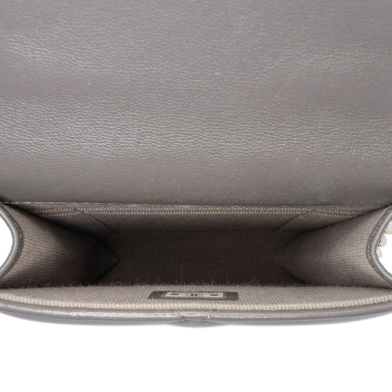 Chanel Lambskin 19 Phone Holder with Chain Grijs