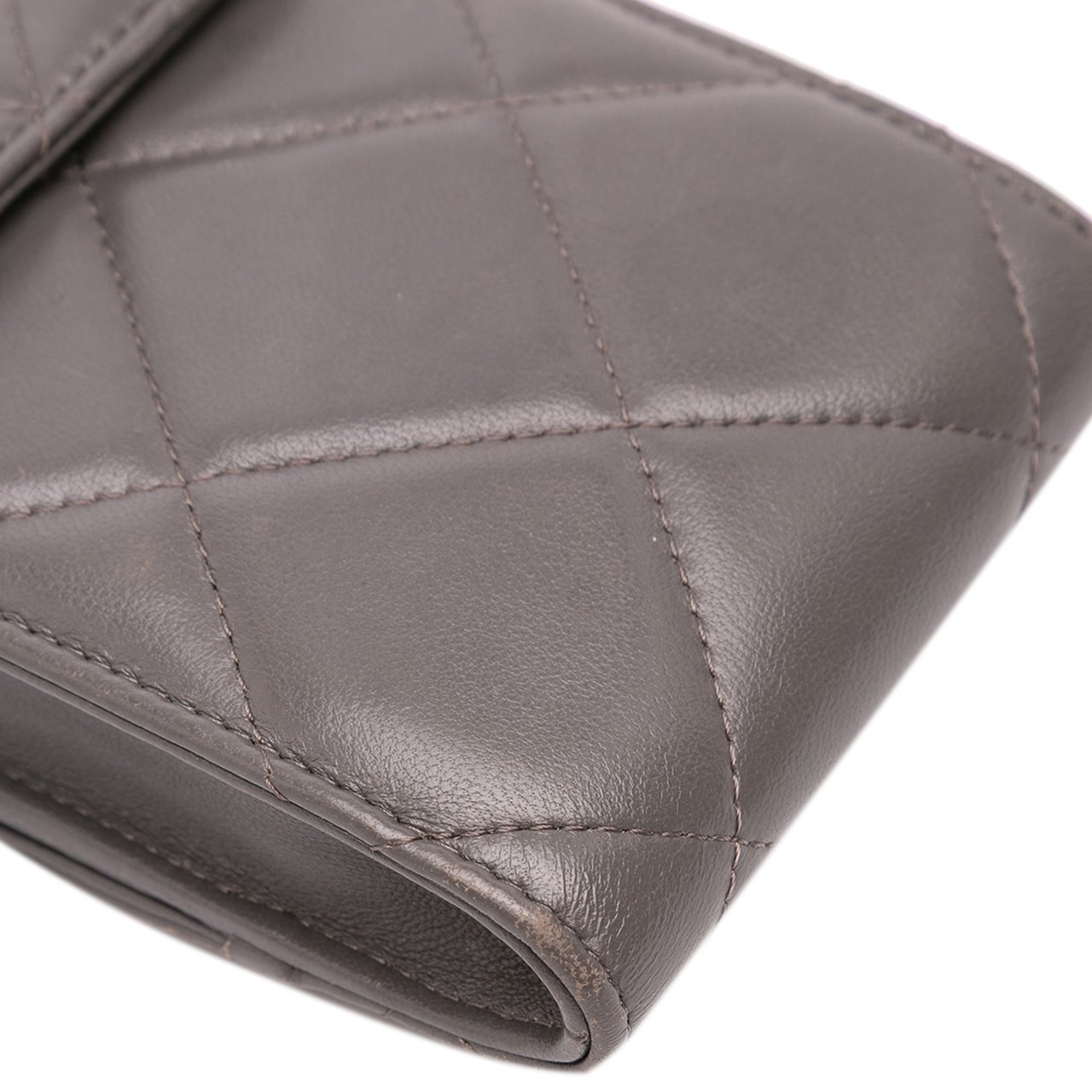 Chanel Lambskin 19 Phone Holder with Chain Grijs