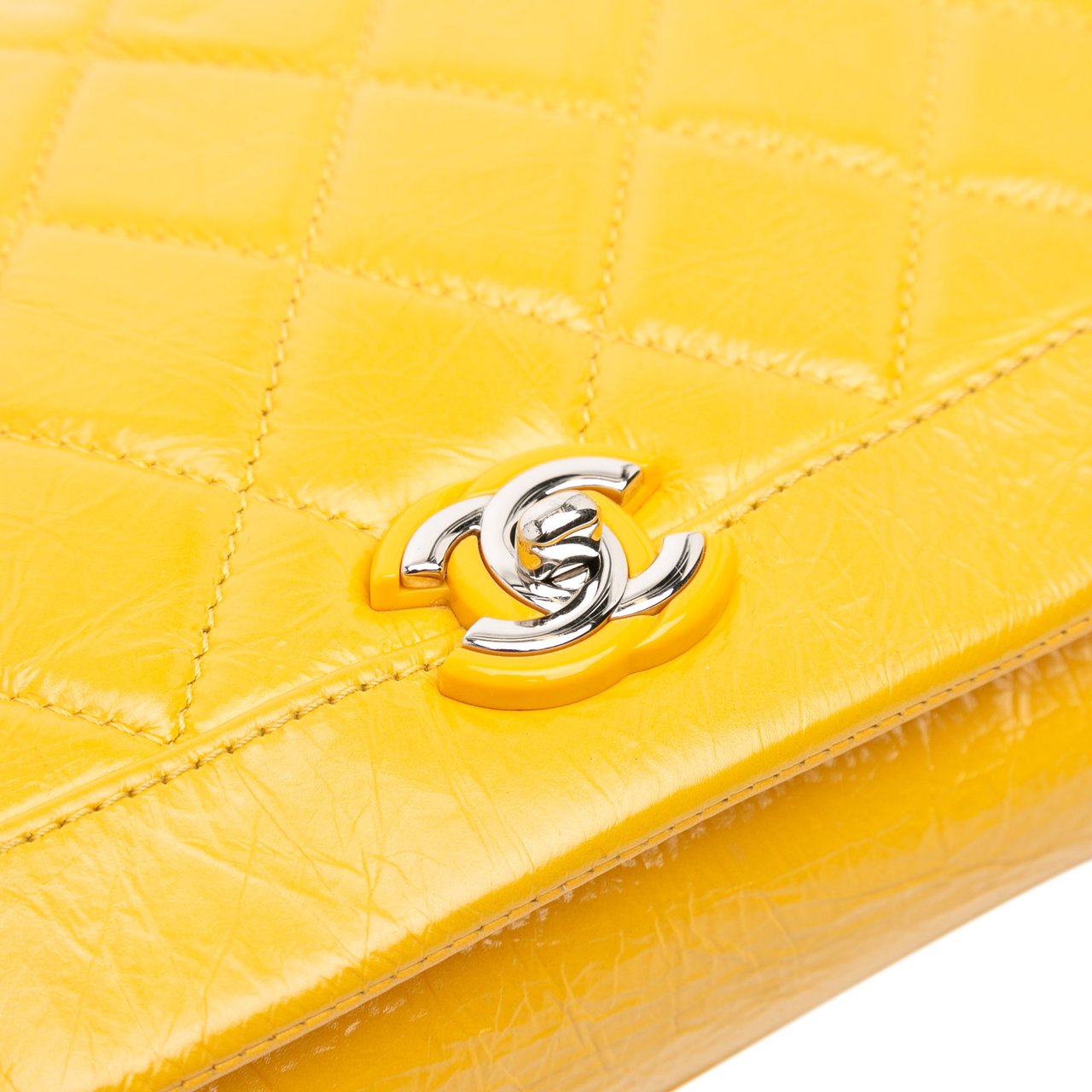 Chanel Crumpled Calfskin Bi Quilted Vintage Full Flap Geel