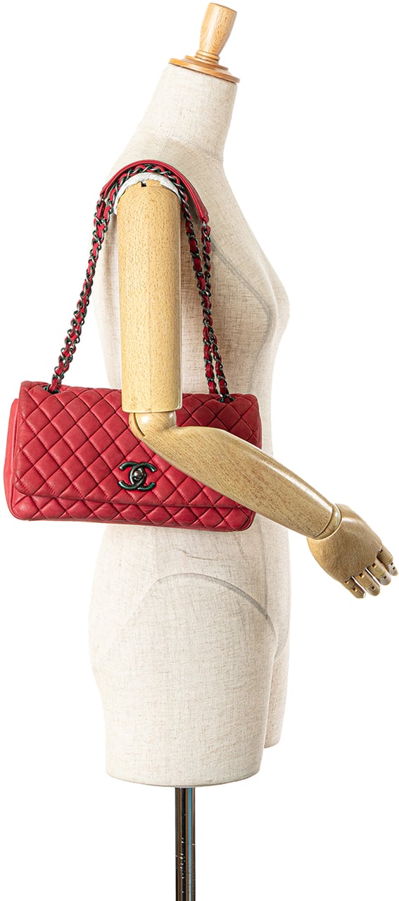 Chanel Small Iridescent Calfskin New Bubble Flap Rood