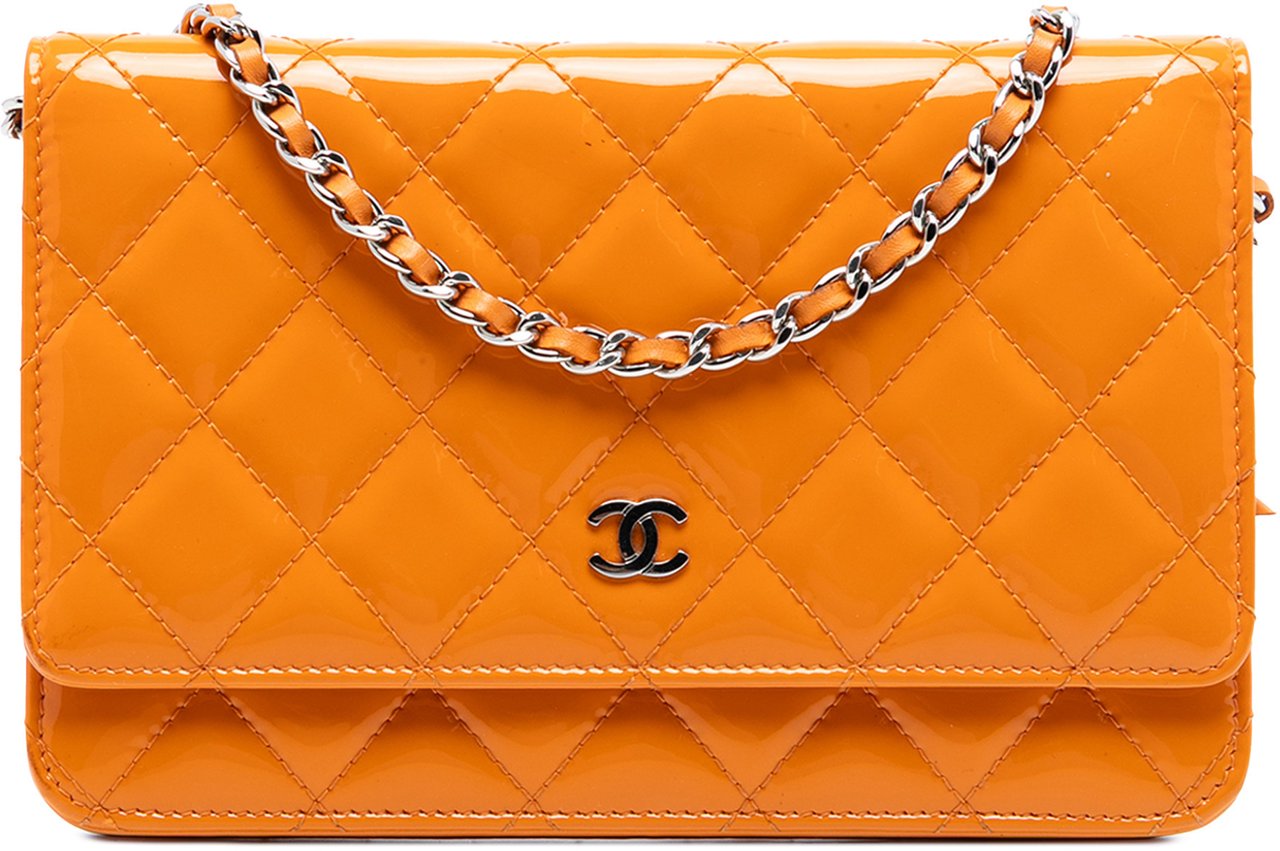 Chanel CC Quilted Patent Wallet on Chain Oranje