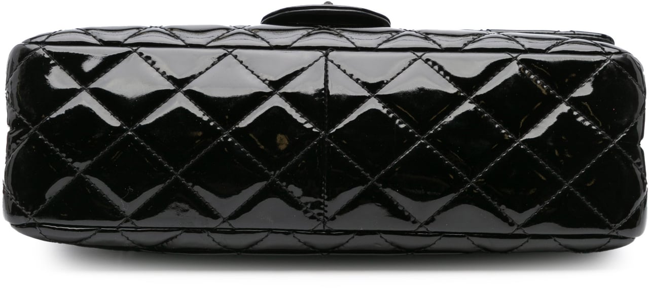 Chanel 2.55 Reissue Quilted Patent Double Flap 227 Zwart