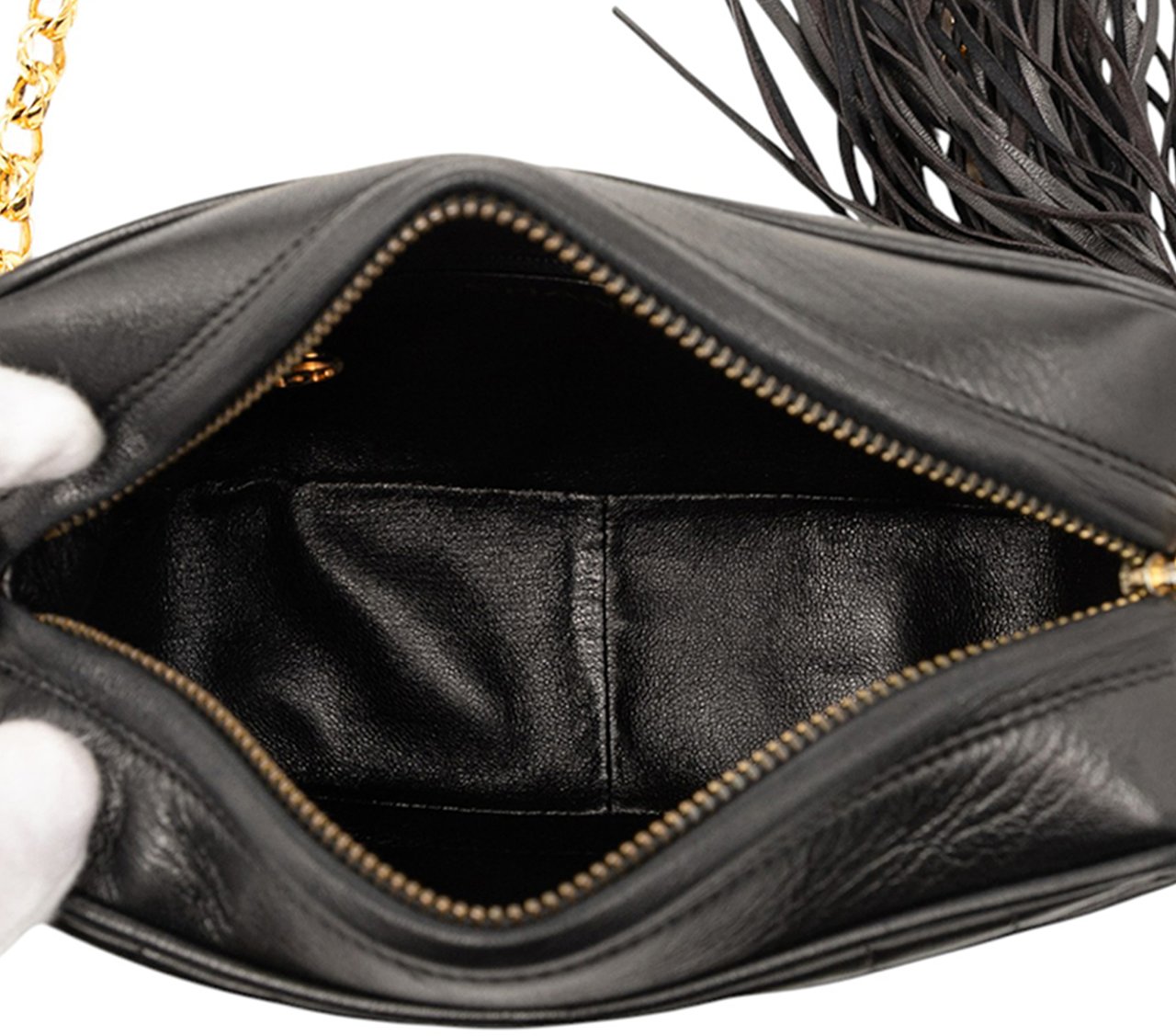 Chanel CC Quilted Lambskin Tassel Camera Bag Zwart