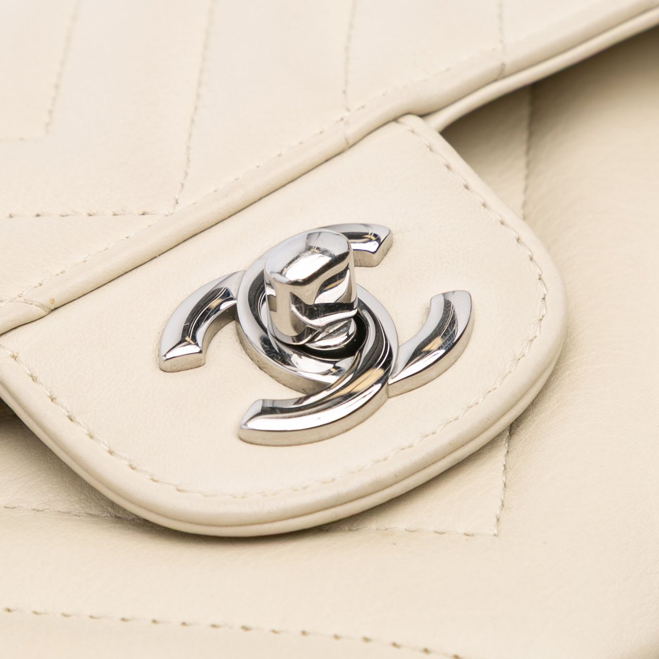 Chanel Small Classic Chevron Lambskin Double Flap Wit
